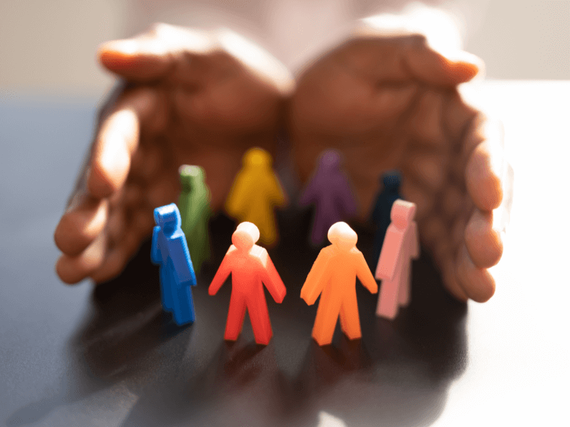Verschiedene Personen bilden eine Gemeinschaft